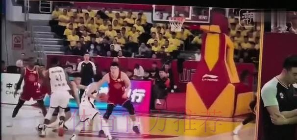 约克半场压哨三分领衔CBA第11轮五佳球