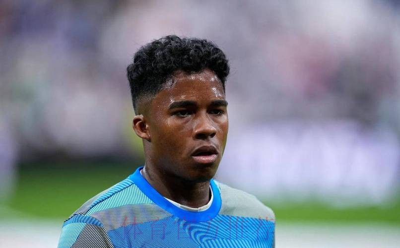 里昂主帅对恩德里克首秀满意：他的身体素质会越来越好