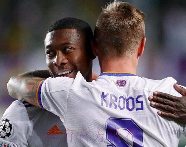 皇马借机器给市政府扫雪 马德里市长表达感谢 皇马借机器给市政府扫雪 马德里市长表达感谢