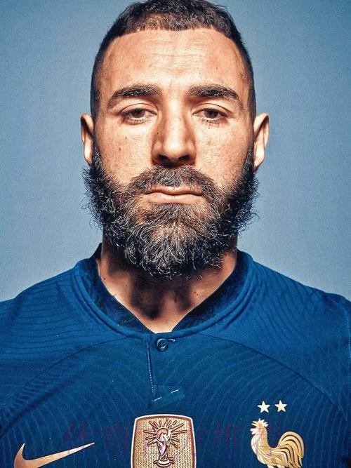 六台：本泽马赛后没有一瘸一拐 他将出战巴萨